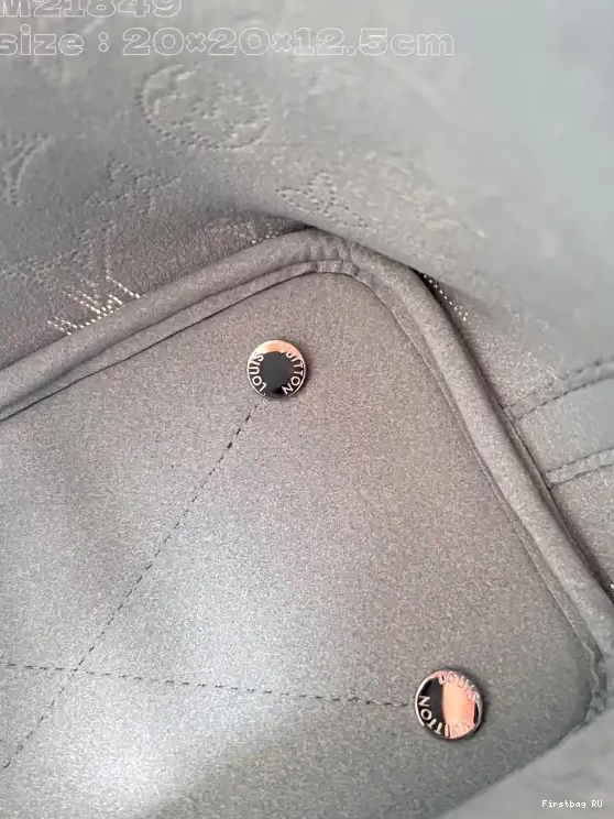 First bag ru LOUIS VUITTON PM BLOSSOM 0519